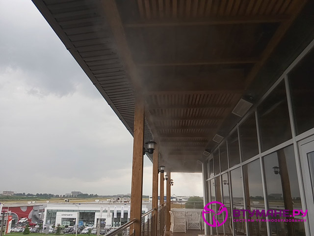 Разбрызгиватель тумана для охлаждения веранды
